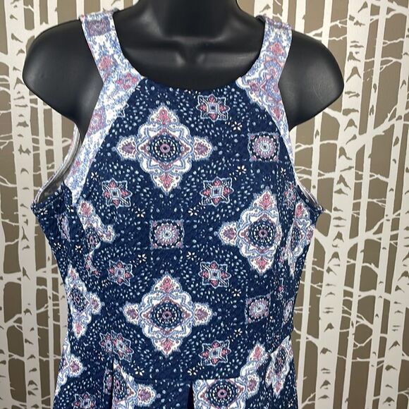 Rewind Textured High Neck Cut Out Fit & Flare Dress Blue Pink sz L - Picture 2 of 14